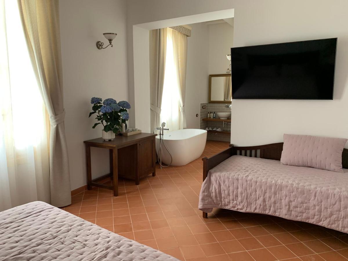 Seranova Luxury Hotel - Adults Only Ciutadella  Bagian luar foto