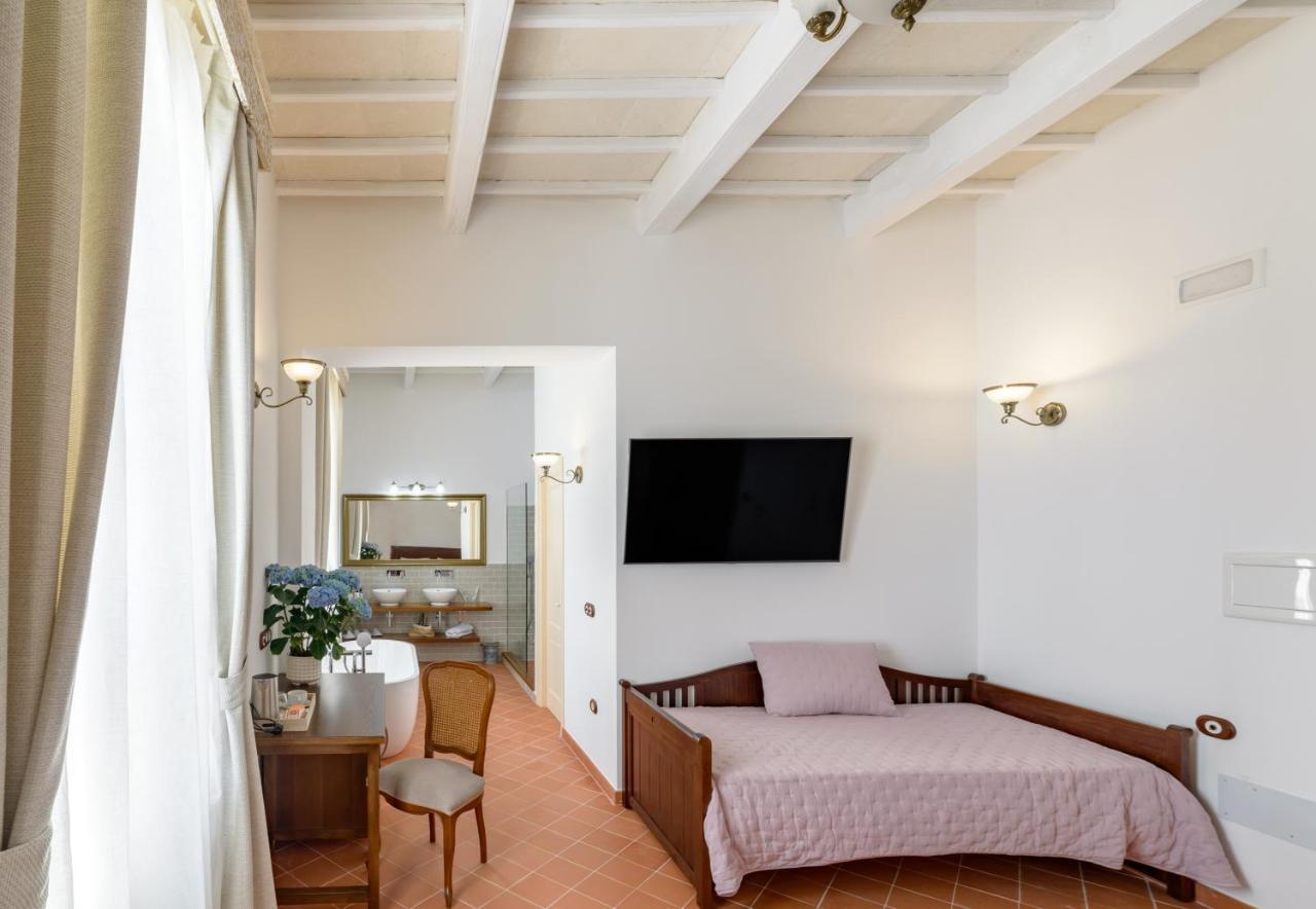 Seranova Luxury Hotel - Adults Only Ciutadella  Bagian luar foto