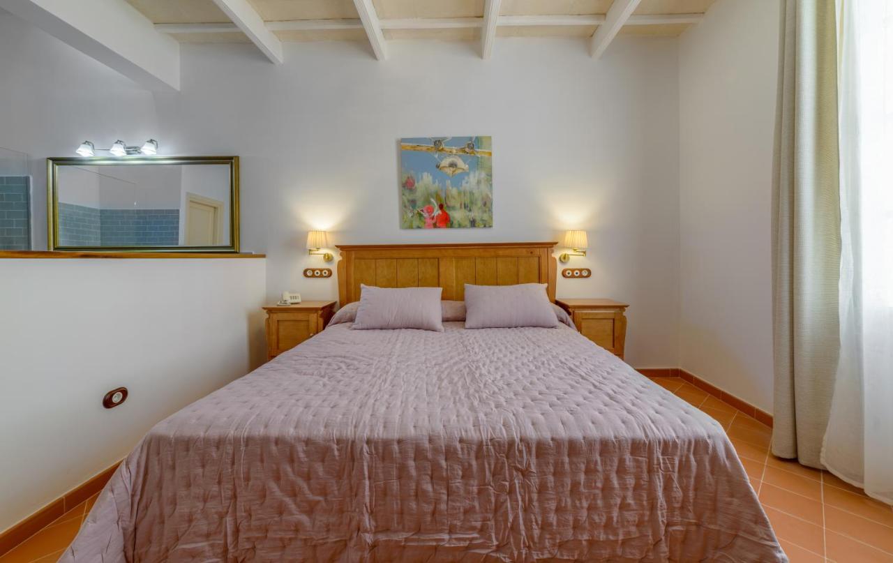 Seranova Luxury Hotel - Adults Only Ciutadella  Bagian luar foto