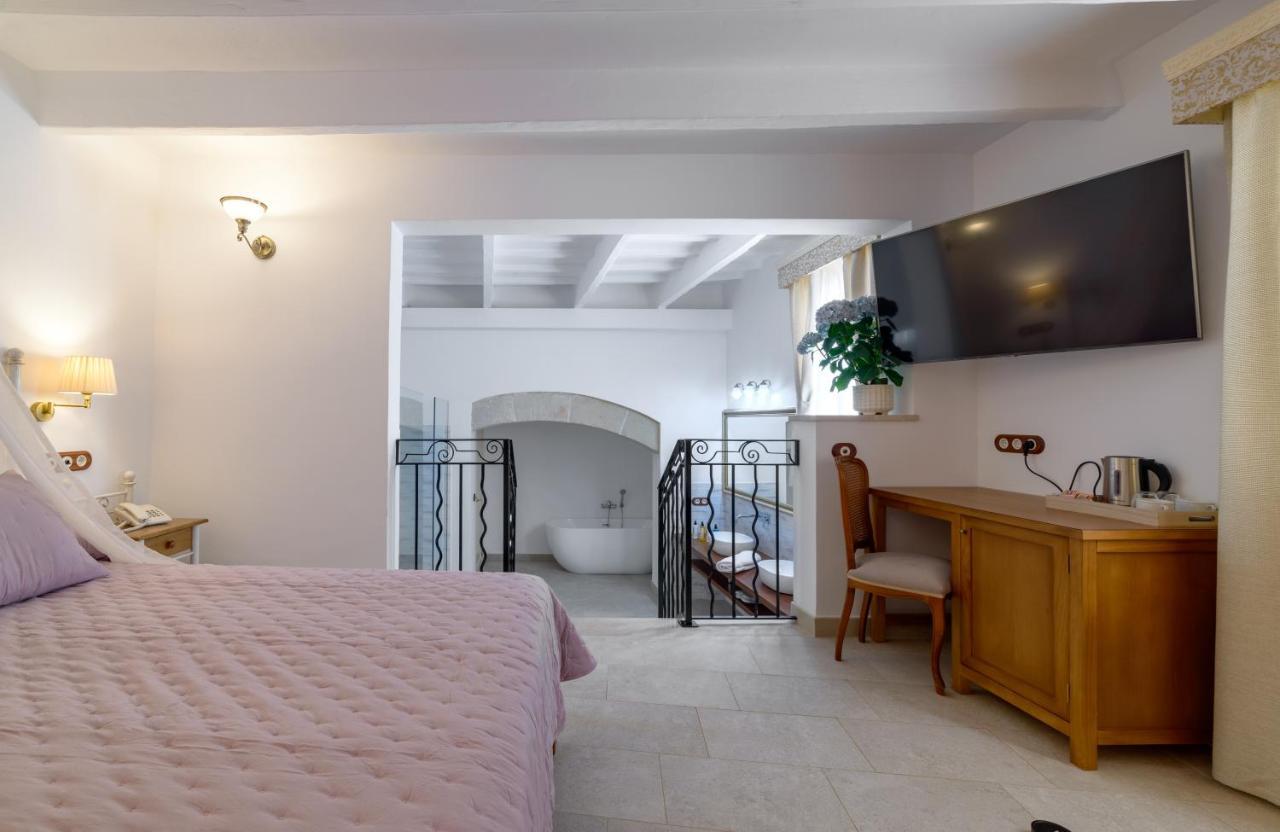 Seranova Luxury Hotel - Adults Only Ciutadella  Bagian luar foto